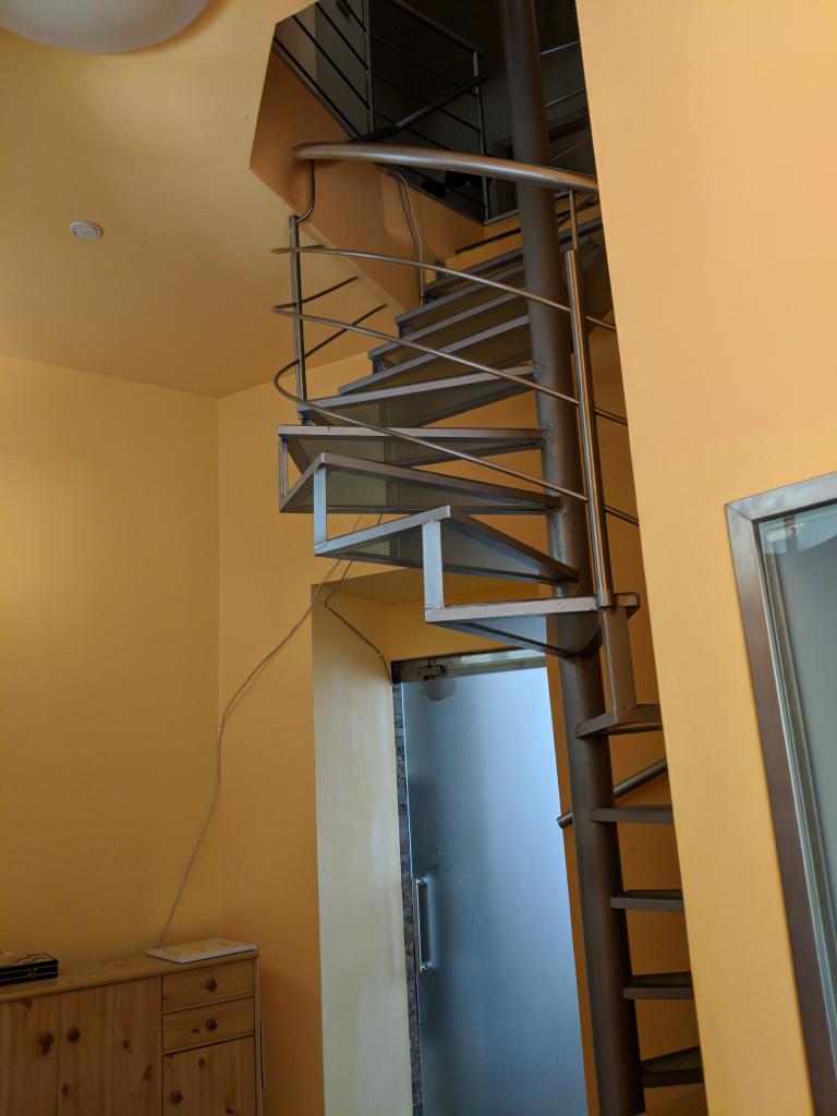 Spolubydleni bytu celý pokoj 30 m2