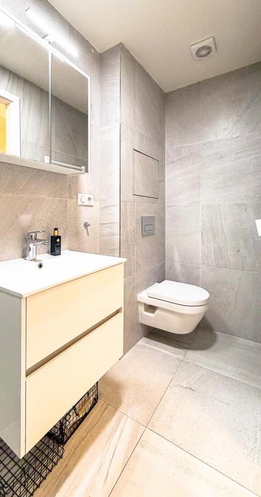 Pronájem bytu 2+kk 39 m2, Praha – náhled fotky 10