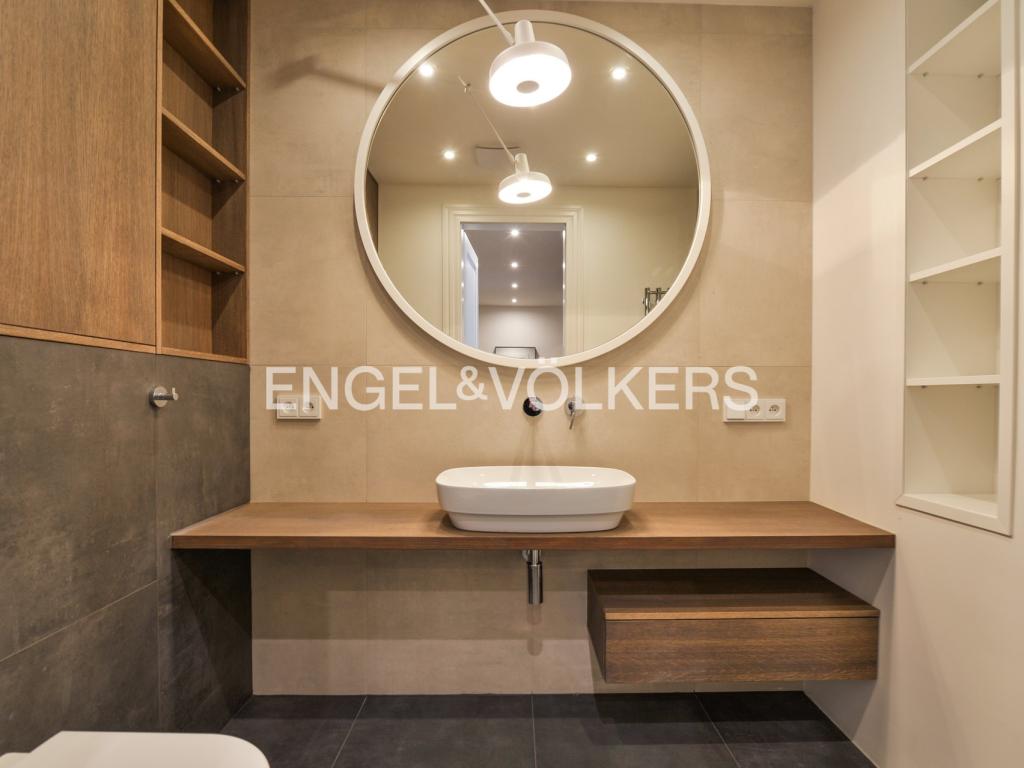 Pronájem bytu 4+kk 137 m2, Praha – náhled fotky 11