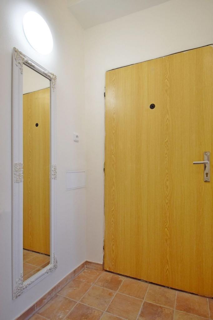 Pronájem bytu 1+kk 23 m2, Praha – náhled fotky 19
