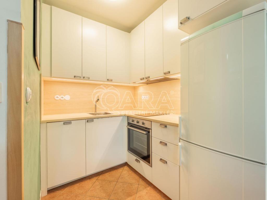 Pronájem bytu 1+kk 38 m2, Praha – náhled fotky 4