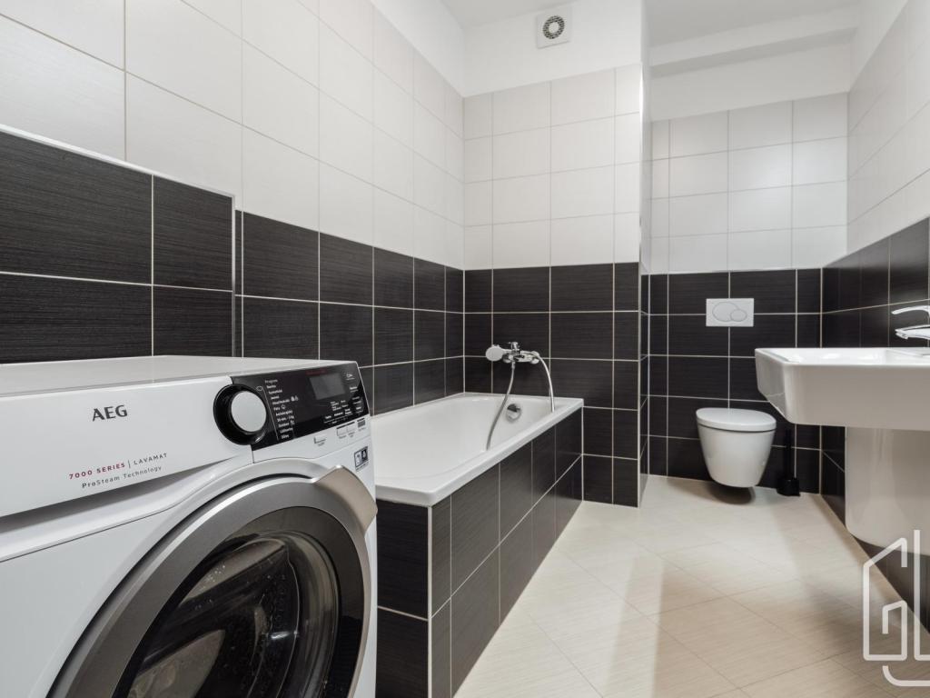 Prodej bytu 2+kk 56 m2, Praha – náhled fotky 18