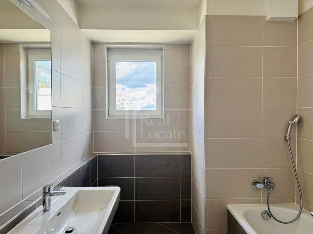 Pronájem bytu 3+kk 79 m2