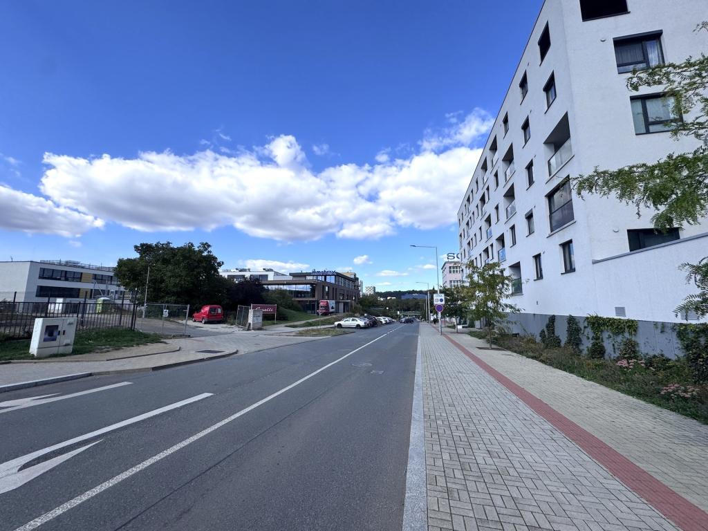 Pronájem bytu 2+kk 53 m2, Praha – náhled fotky 16