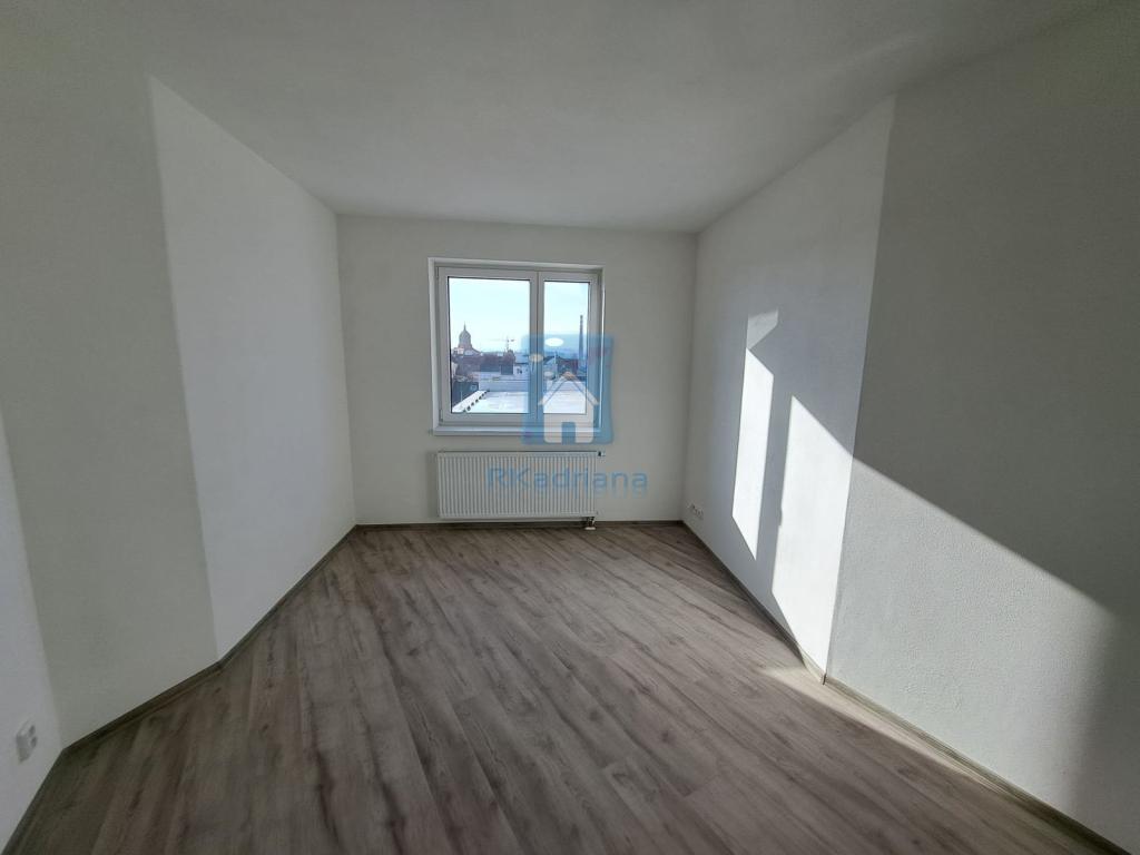 pron-jem-bytu-2-kk-78-m2-elezni-n-plze-v-chodn-p-edm-st-35000