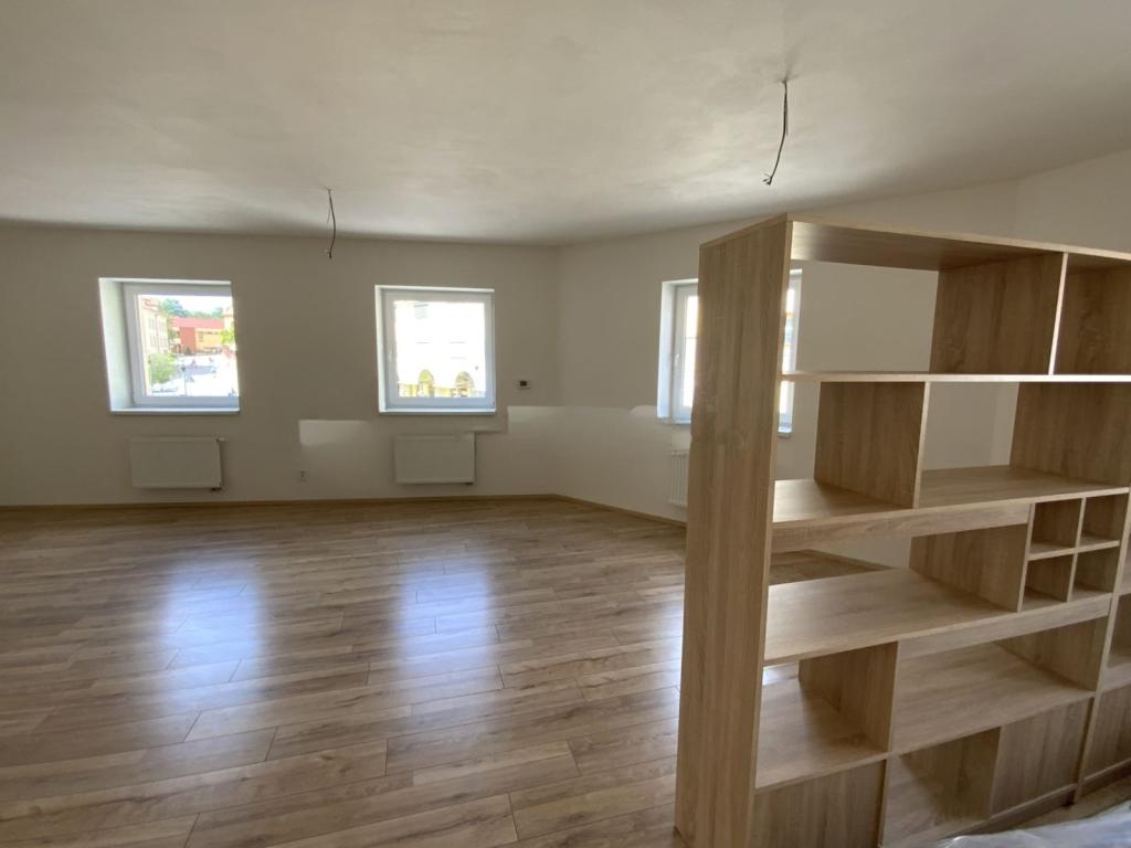 Pronájem bytu 1+kk 65 m2
