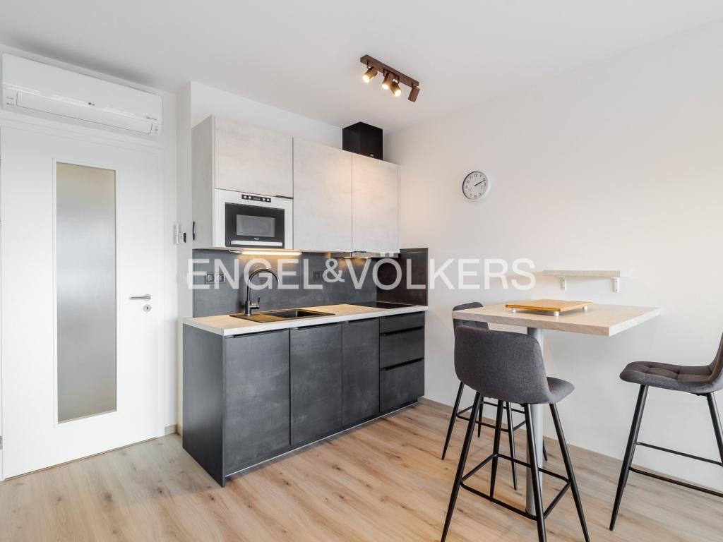 Pronájem bytu 1+kk 32 m2