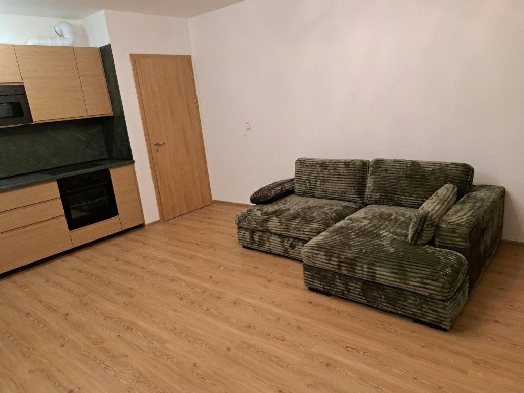 Listing 2