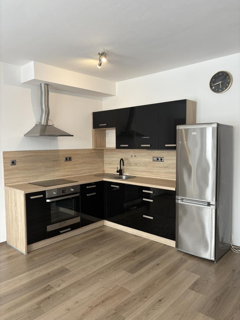 Pronájem bytu 1+kk 37 m2