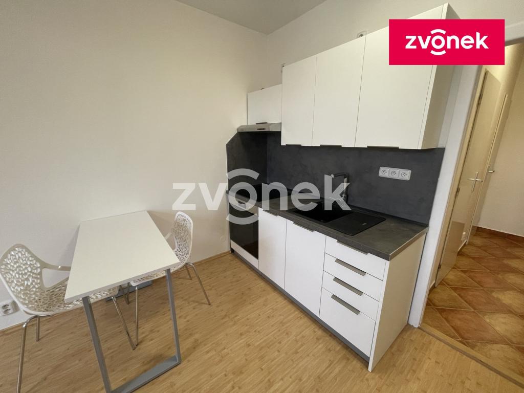 Pronájem bytu 1+kk 28 m2