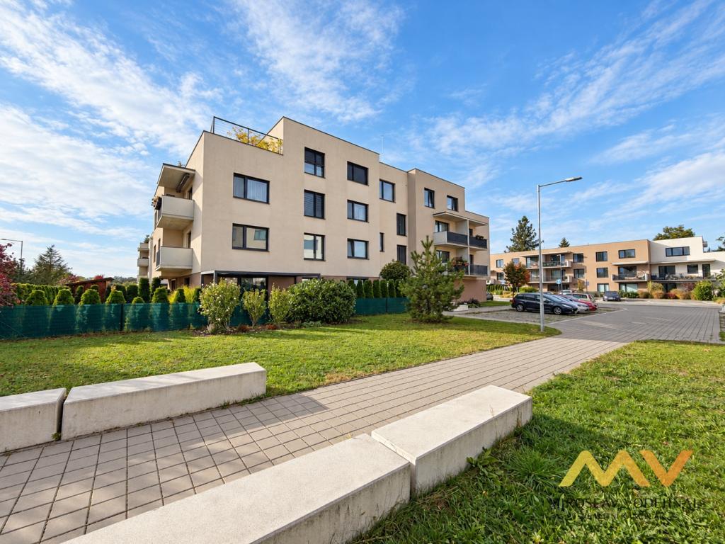 Pronájem bytu 1+kk 32 m2, Hradec Králové – náhled fotky 21