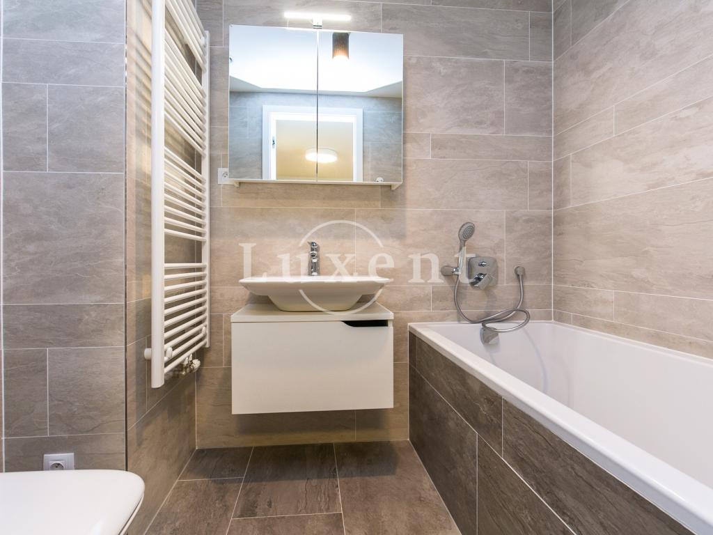 Pronájem bytu 2+kk 58 m2, Praha – náhled fotky 12