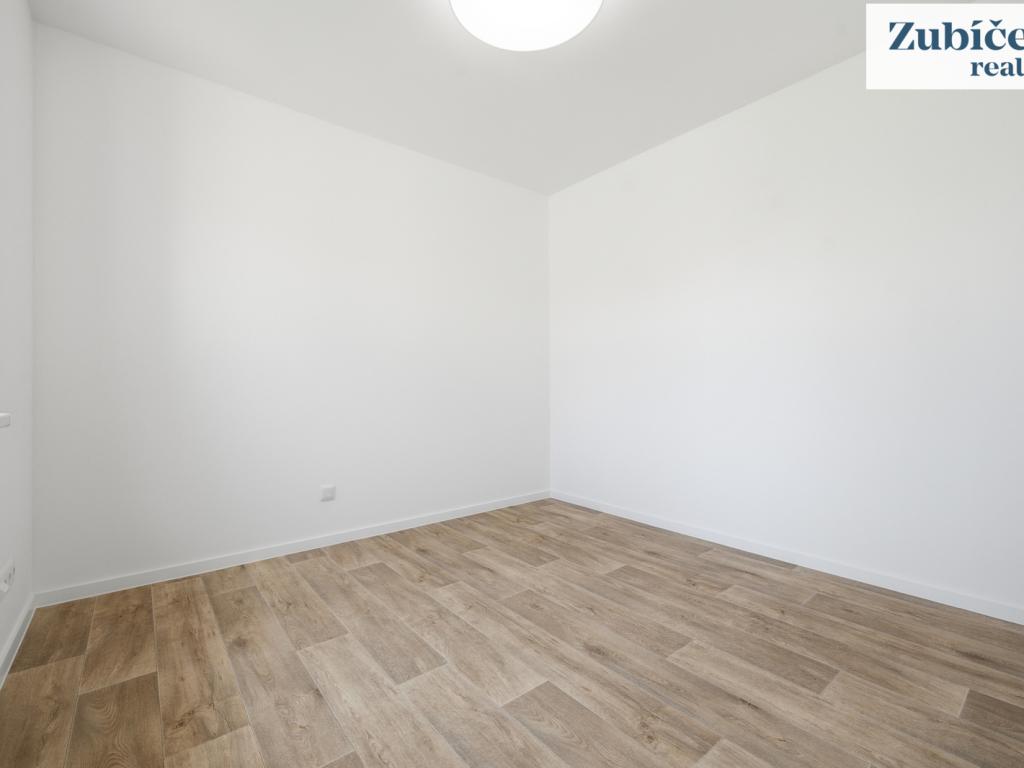 Prodej domu 140 m2, Kunovice – náhled fotky 25