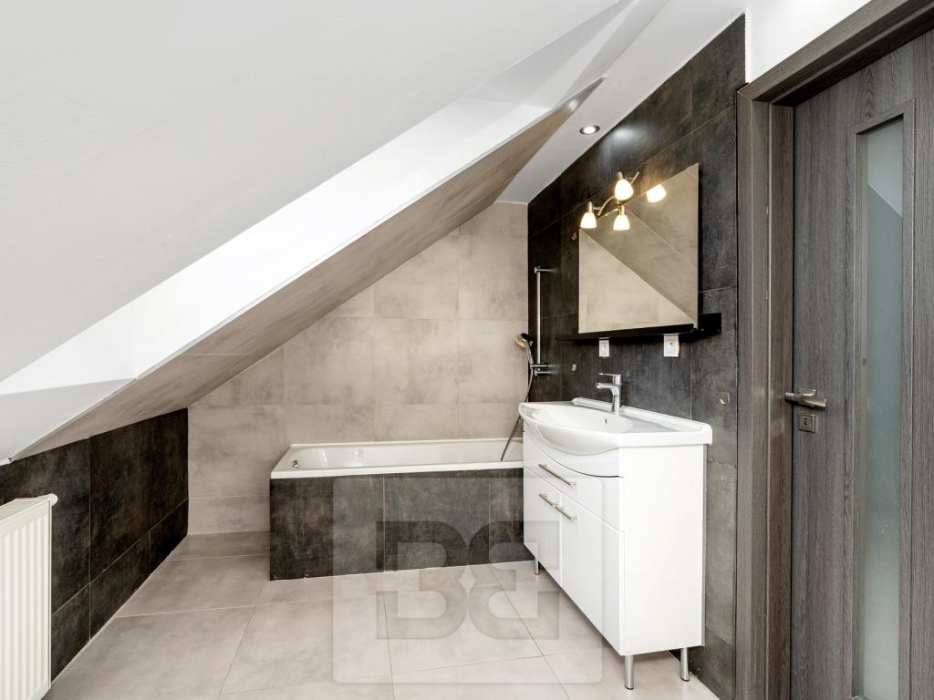 Prodej domu 262 m2, Králův Dvůr – náhled fotky 28