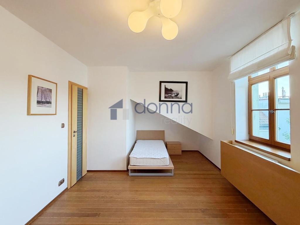 Pronájem bytu 3+kk 157 m2, Praha – náhled fotky 12