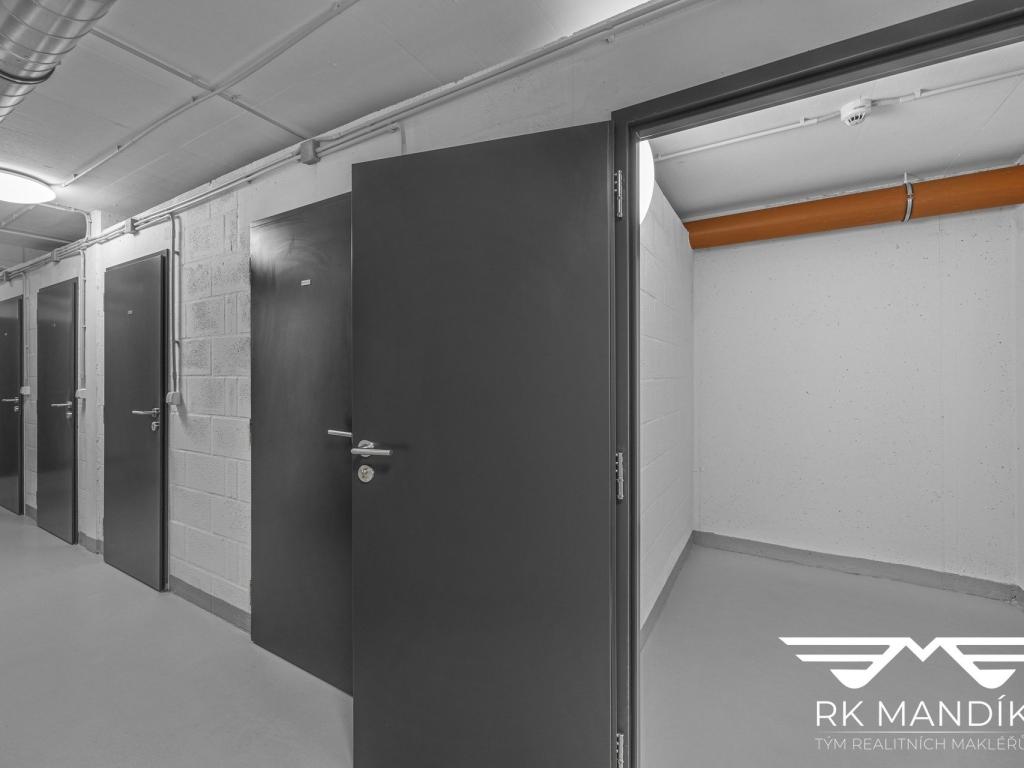 Pronájem bytu 3+kk 86 m2, Praha – náhled fotky 28