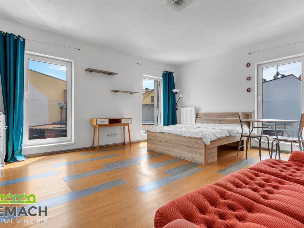 Pronájem bytu 1+kk 35 m2