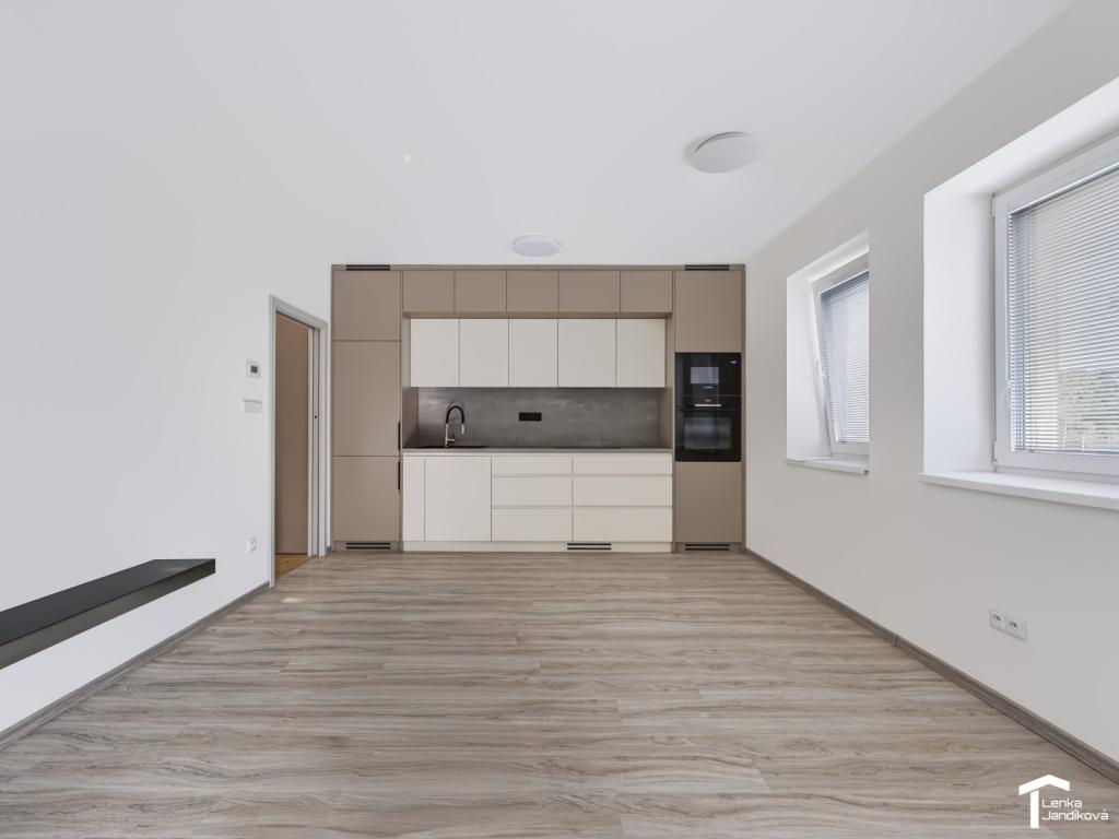 Pronájem bytu 1+kk 32 m2