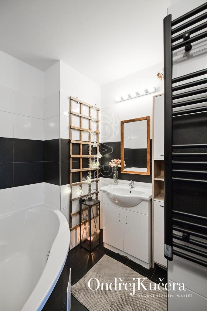 Prodej bytu 3+kk 75 m2, Praha – náhled fotky 18