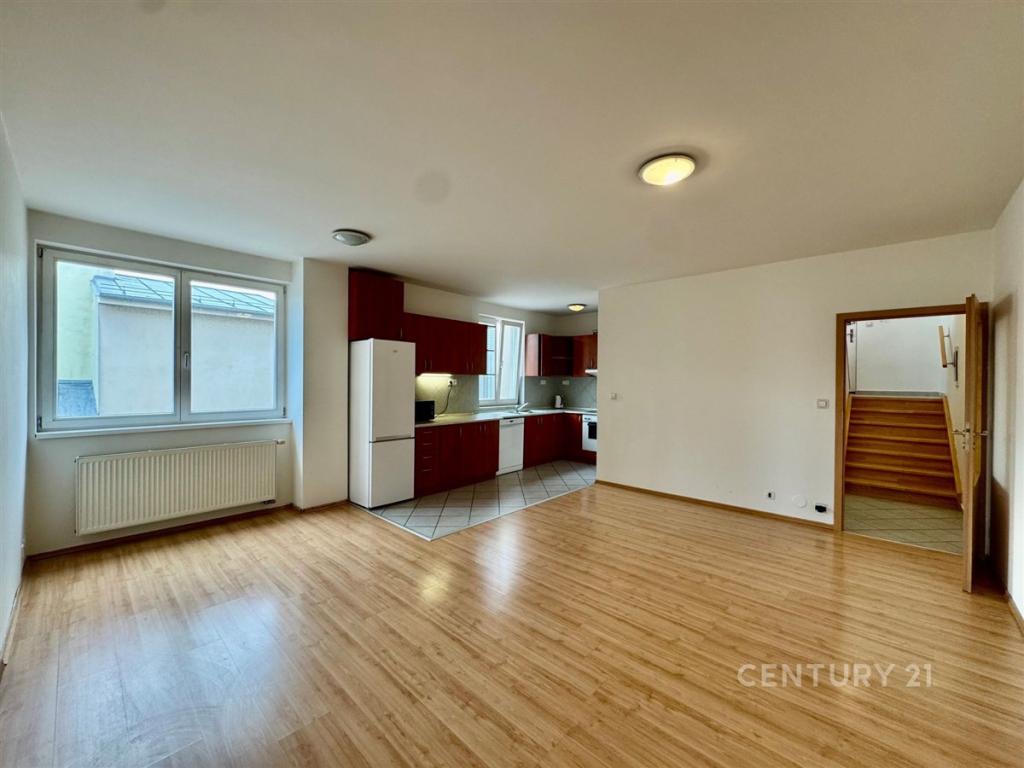 Pronájem bytu 3+kk 79 m2