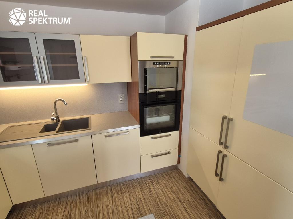 Pronájem bytu 3+kk 80 m2