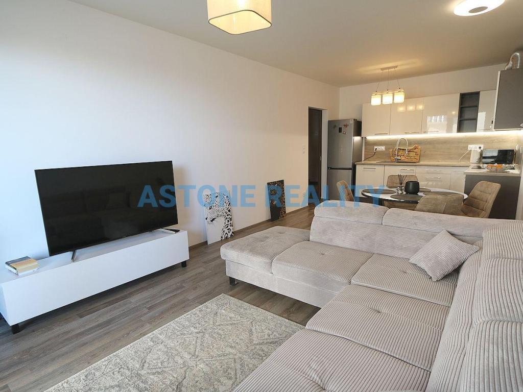 Pronájem bytu 2+kk 121 m2