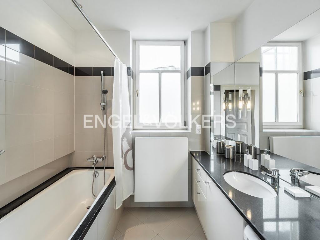 Pronájem bytu 3+1 120 m2, Praha – náhled fotky 10