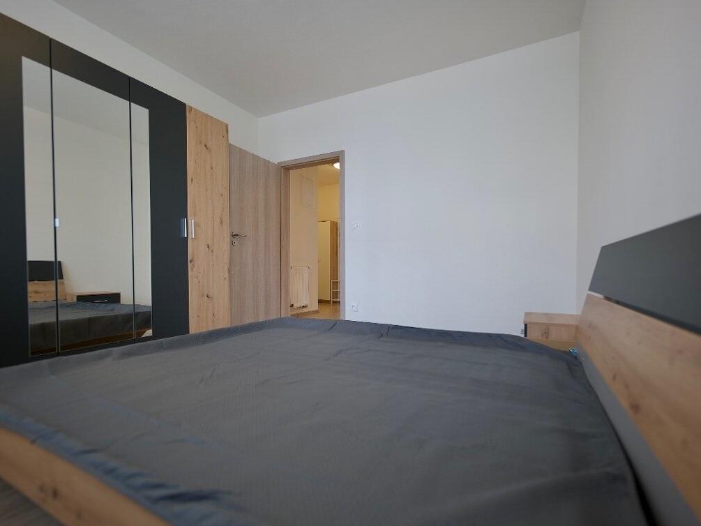 Pronájem bytu 1+1 52 m2