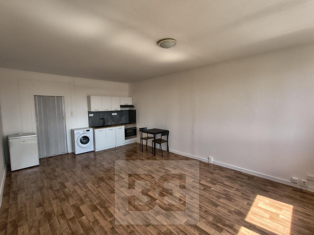 Pronájem bytu 1+kk 33 m2