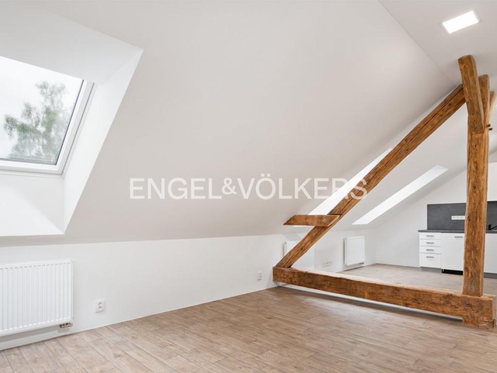 Pronájem bytu 1+kk 49 m2