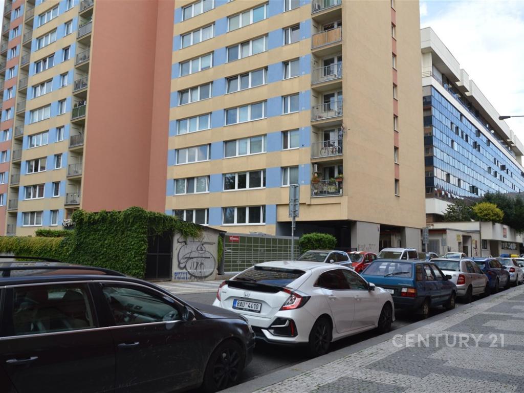 Pronájem bytu 1+kk 29 m2, Praha – náhled fotky 20