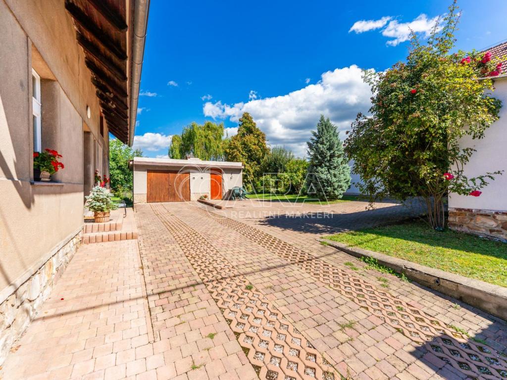 Prodej domu 180 m2, Velký Chlumec – náhled fotky 21