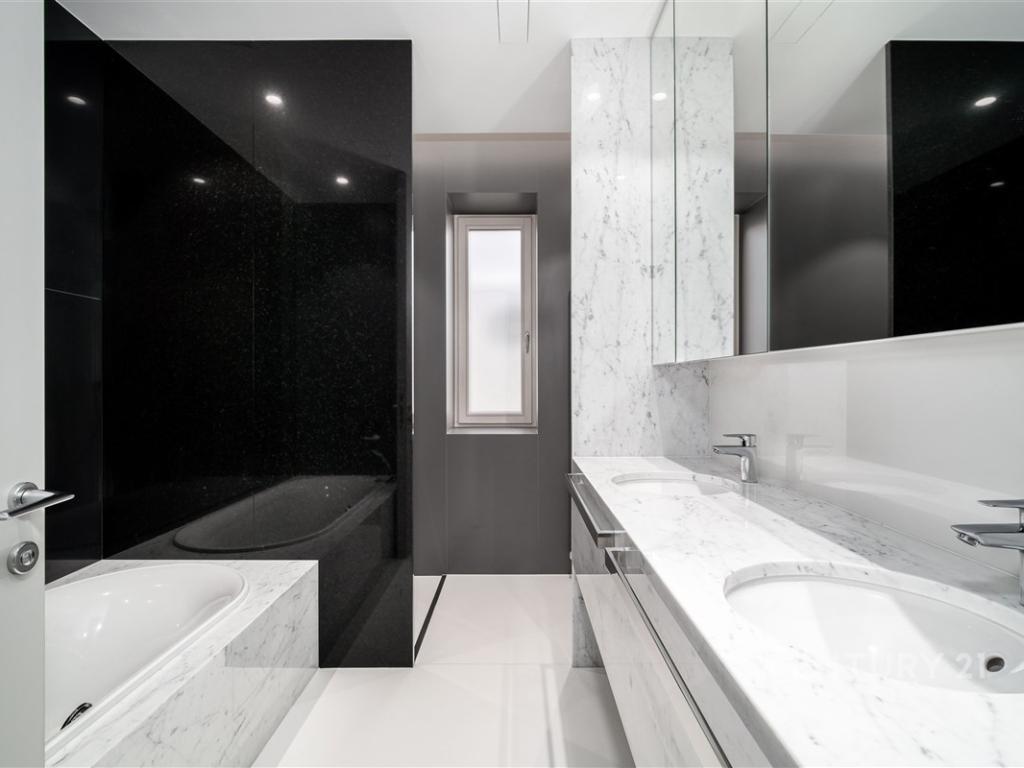 Pronájem bytu 3+kk 137 m2, Praha – náhled fotky 9