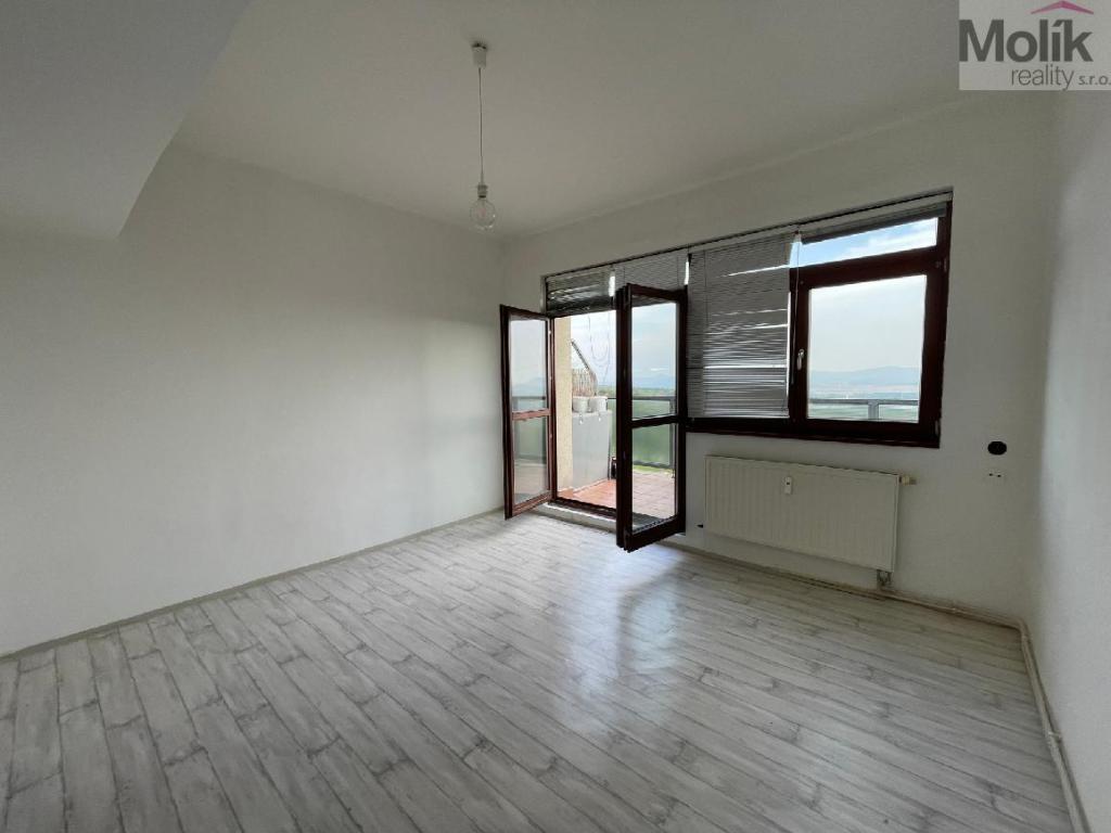 Pronájem bytu 1+kk 27 m2
