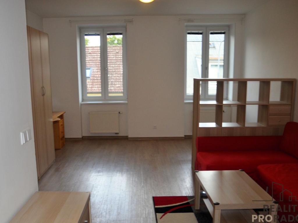 Pronájem bytu 1+kk 42 m2