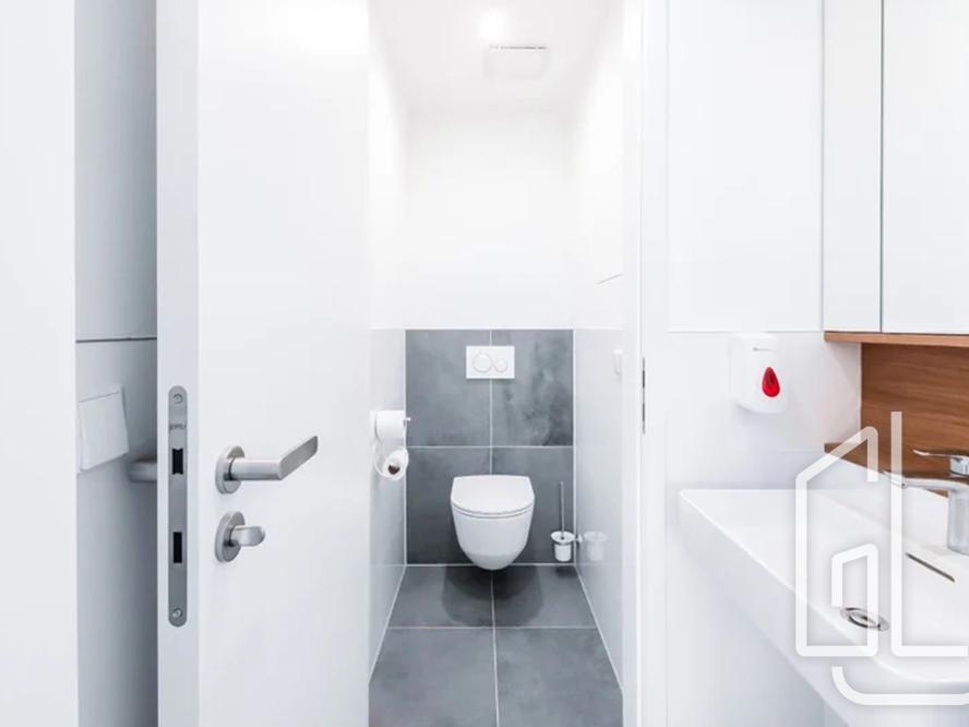 Pronájem bytu 4+kk 159 m2, Praha – náhled fotky 21