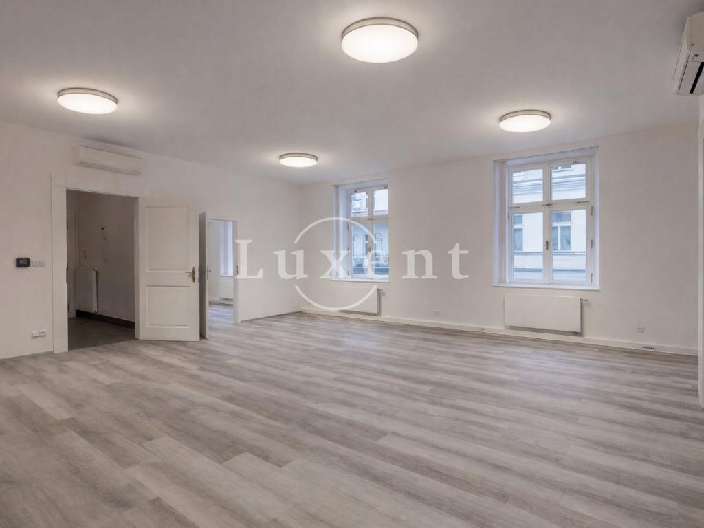 Pronájem bytu 4+kk 156 m2