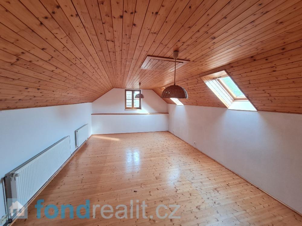 Pronájem bytu rodinný dům 141 m2