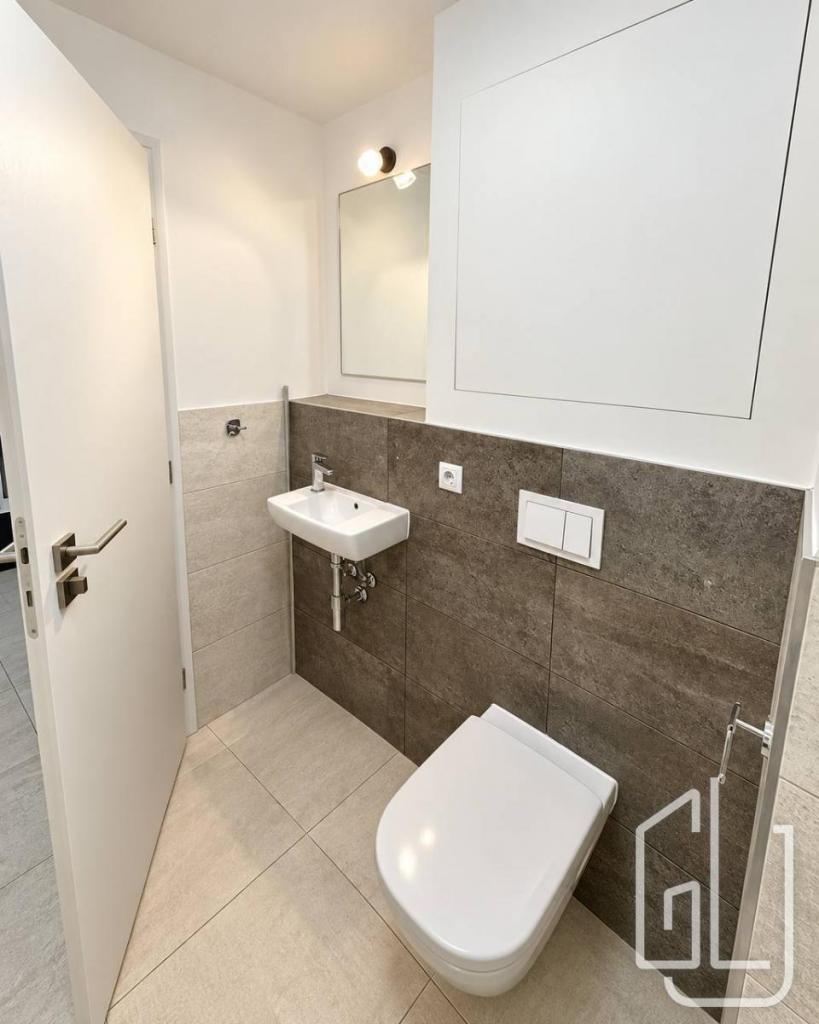 Pronájem bytu 2+kk 59 m2, Praha – náhled fotky 12