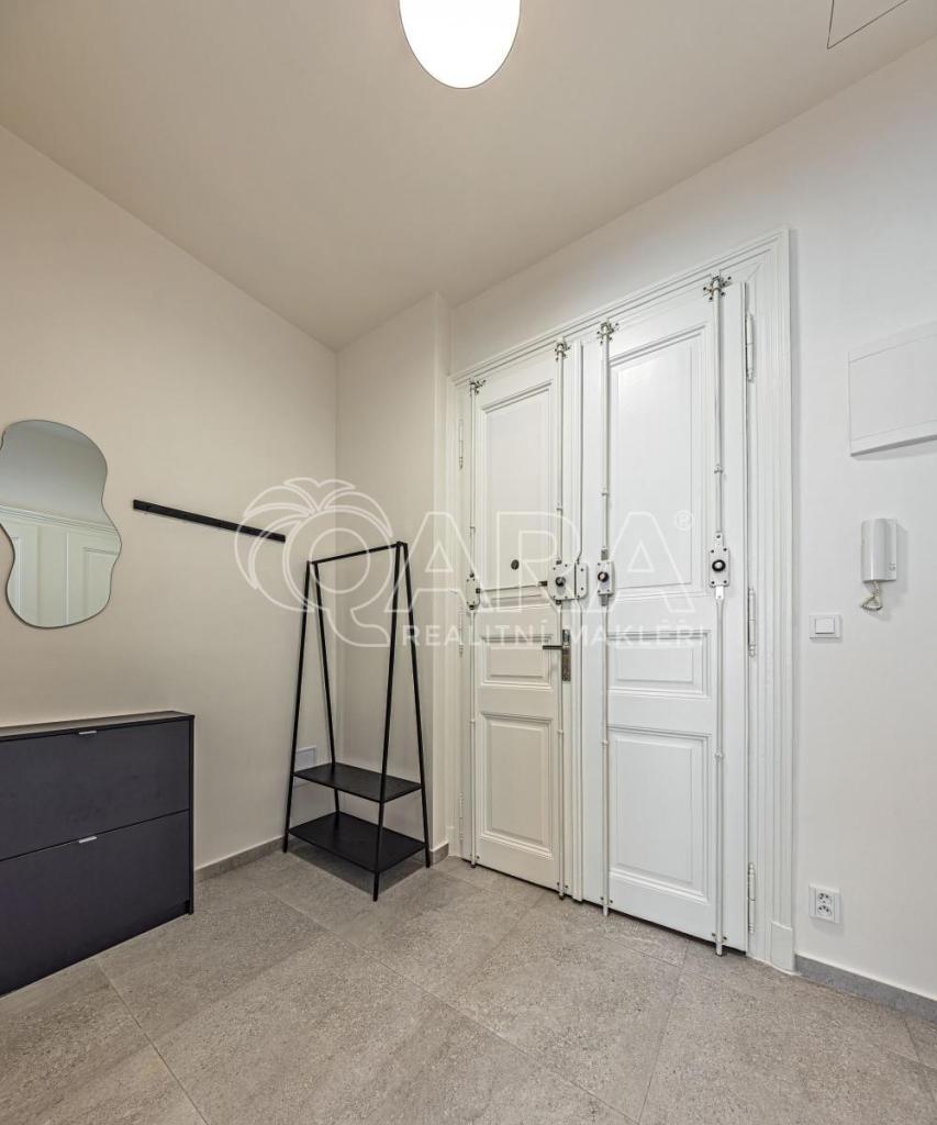 Pronájem bytu 2+kk 76 m2, Praha – náhled fotky 13