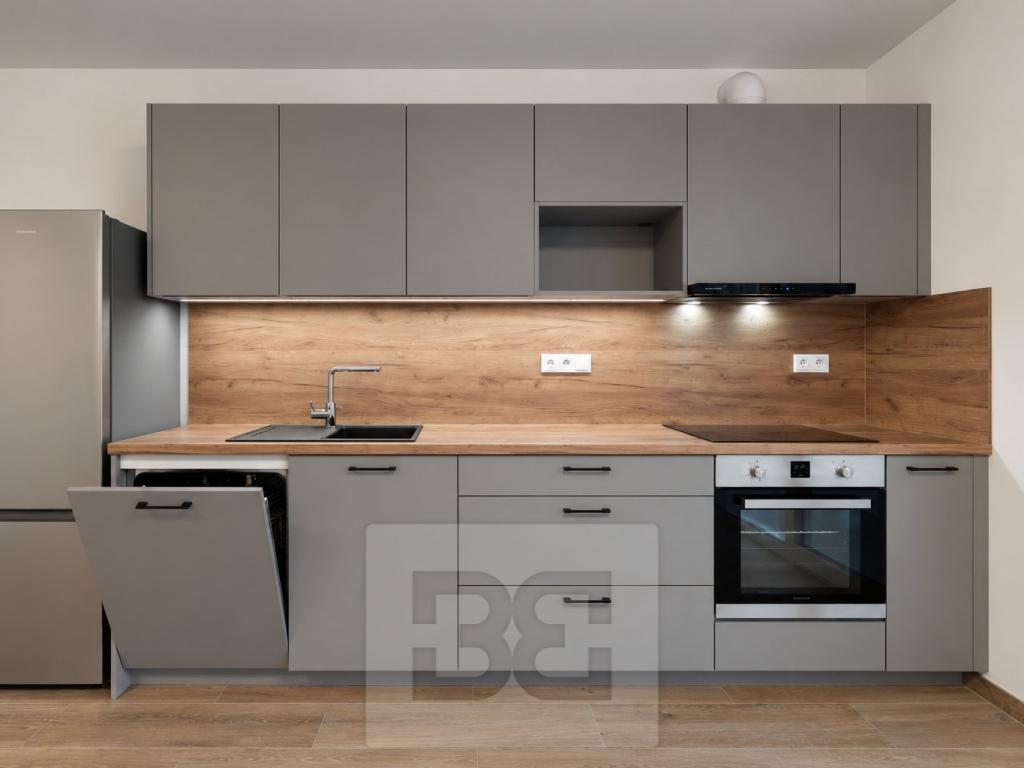 Pronájem bytu 2+kk 55 m2, České Budějovice – náhled fotky 3