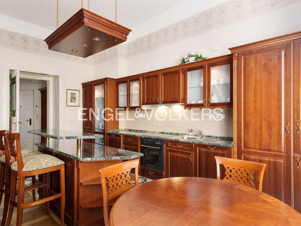 Pronájem bytu 2+kk 70 m2