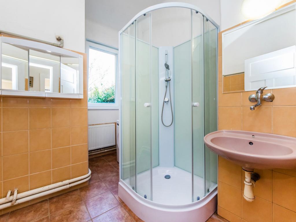 Spolubydleni bytu celý pokoj 15 m2