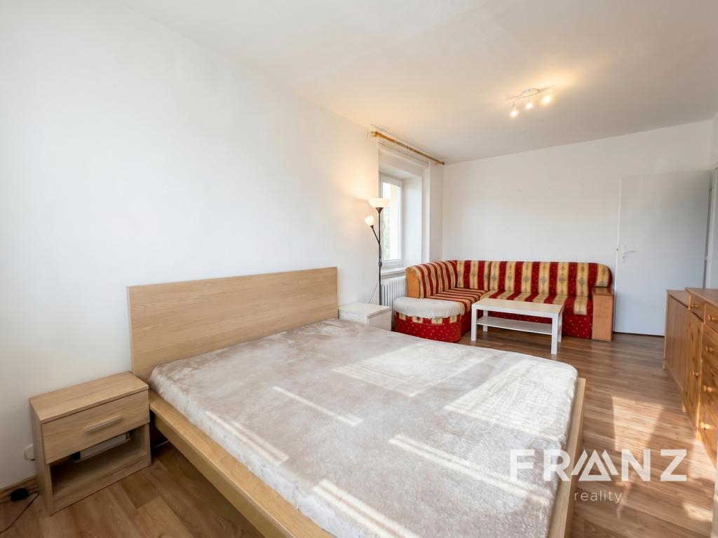 Pronájem bytu 1+1 44 m² – další