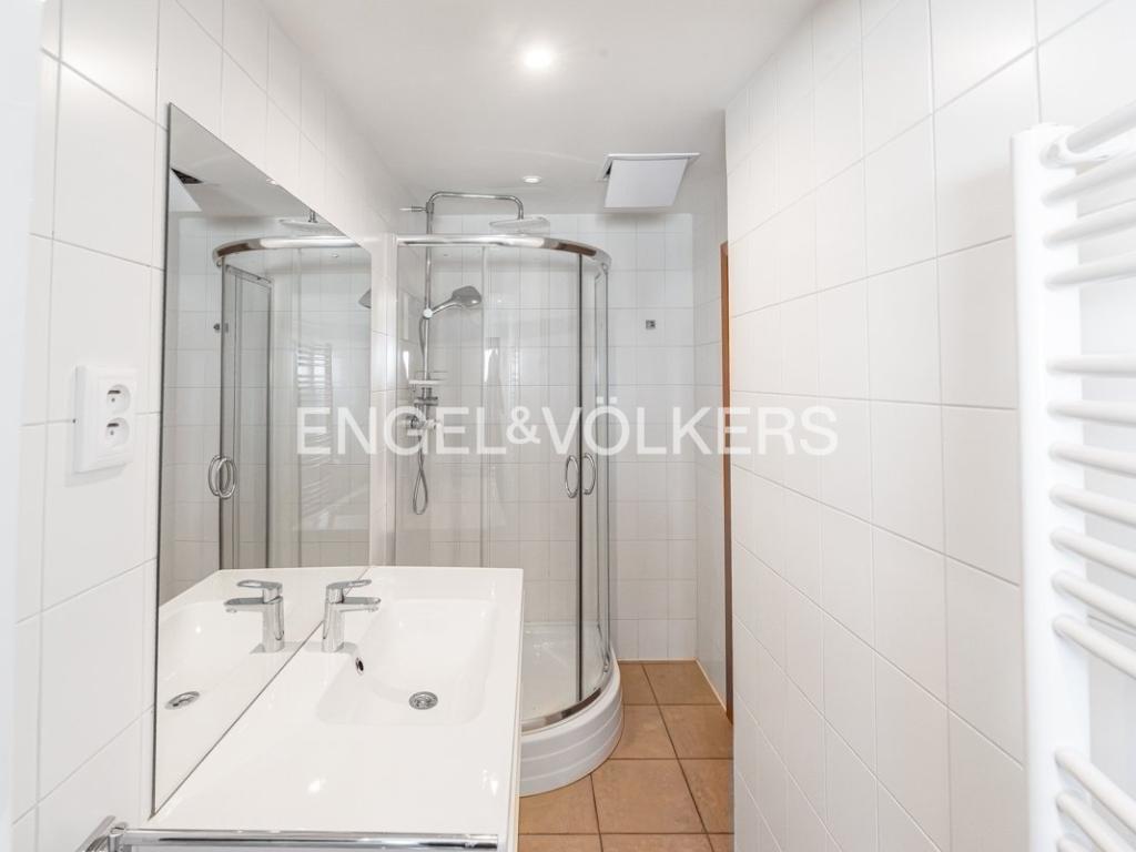 Pronájem bytu 4+kk 150 m2, Praha – náhled fotky 14
