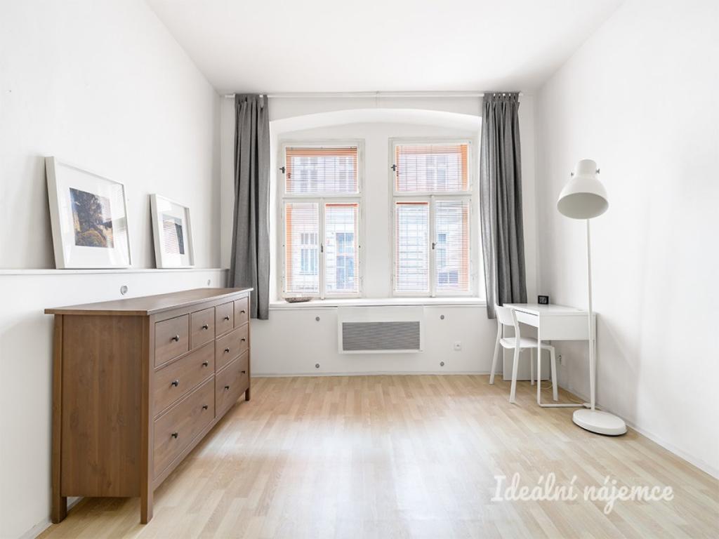 Pronájem bytu 1+1 43 m2