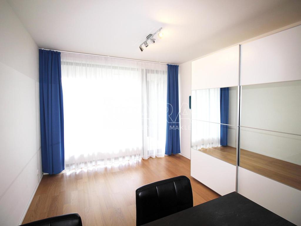 Pronájem bytu 1+kk 30 m2