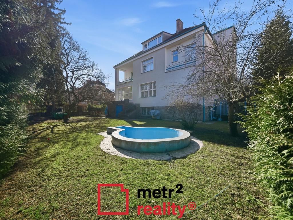 Listing 1