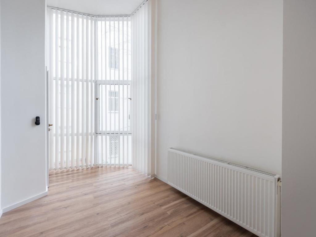 Pronájem bytu 4+kk 85 m2, Praha – náhled fotky 13