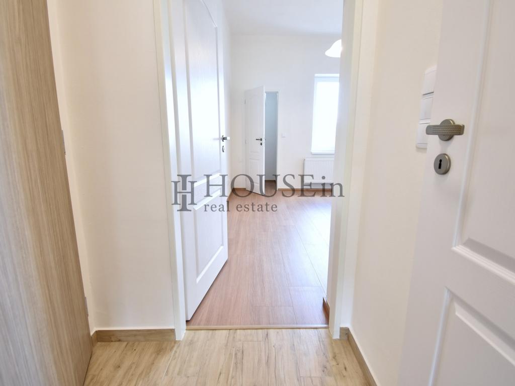 Pronájem bytu 2+kk 37 m2, Praha – náhled fotky 14